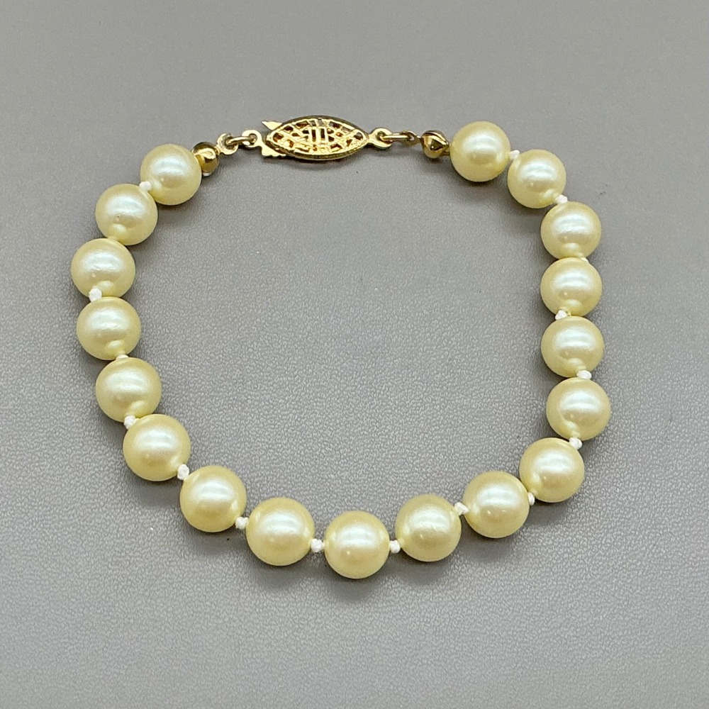 Avon Faux Pearl Bracelet Women Cream Gold Tone Vintage Filigree Clasp 7.5"